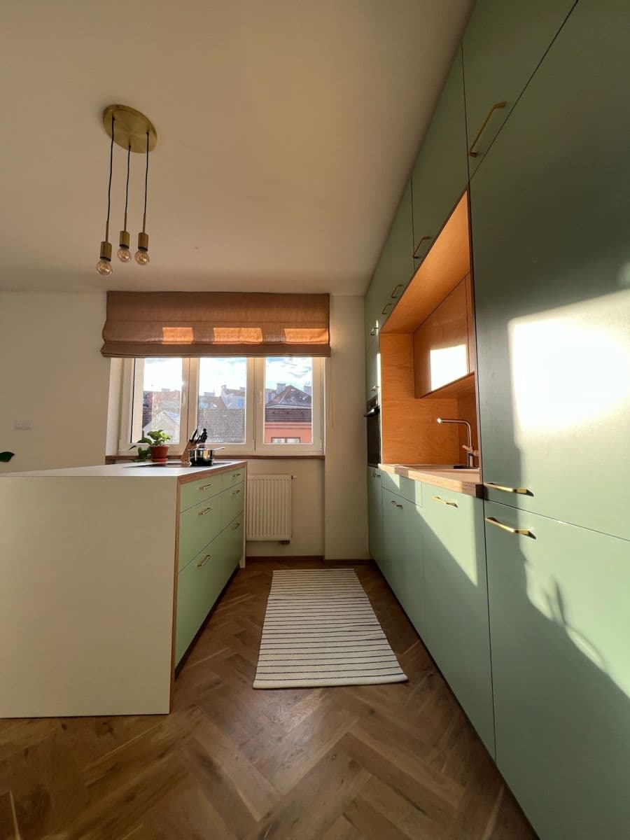 Prodej bytu 2+kk 81 m², Gruzínská, Plzeň, Plzeňský kraj Prodej bytu 2+kk 81 m², Gruzínská, Plzeň, Plzeňský kraj