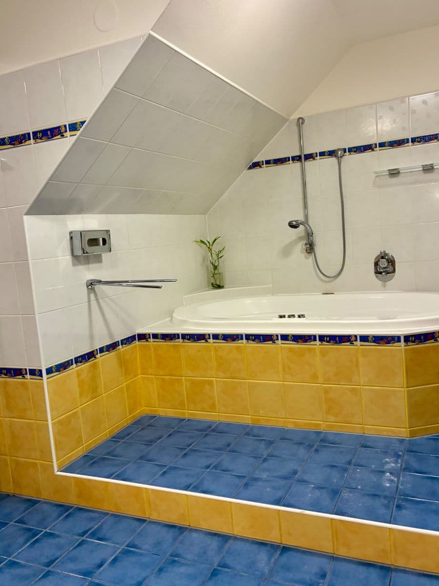 Pronájem bytu 2+kk 60 m², Českomalínská, Praha, Praha Pronájem bytu 2+kk 60 m², Českomalínská, Praha, Praha