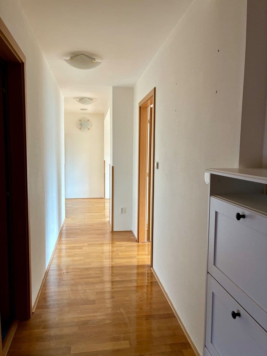 Pronájem bytu 2+kk 60 m², Českomalínská, Praha, Praha Pronájem bytu 2+kk 60 m², Českomalínská, Praha, Praha