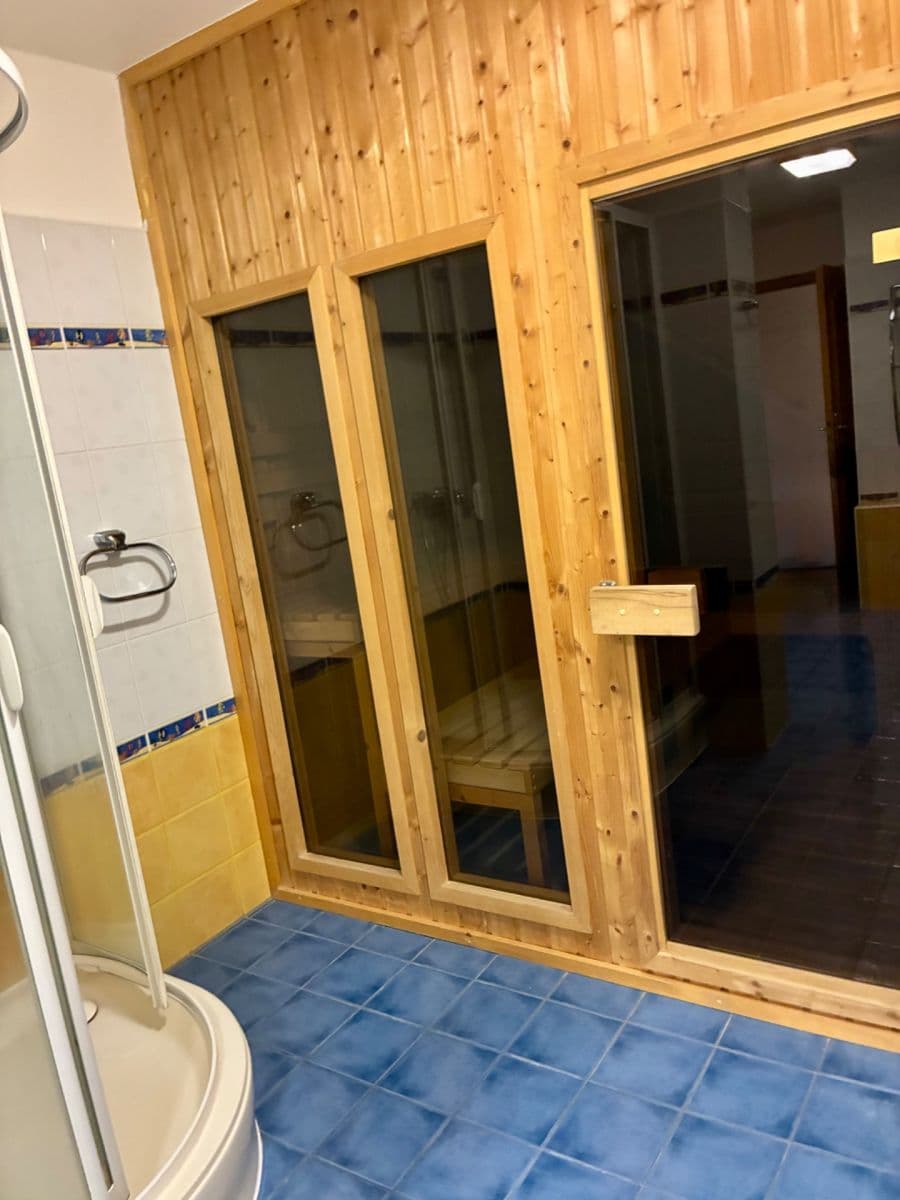 Pronájem bytu 2+kk 60 m², Českomalínská, Praha, Praha Pronájem bytu 2+kk 60 m², Českomalínská, Praha, Praha