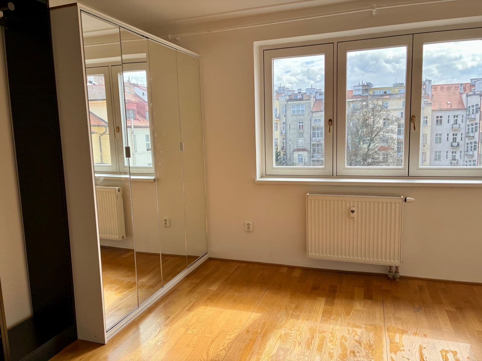 Pronájem bytu 2+kk 60 m², Českomalínská, Praha, Praha Pronájem bytu 2+kk 60 m², Českomalínská, Praha, Praha