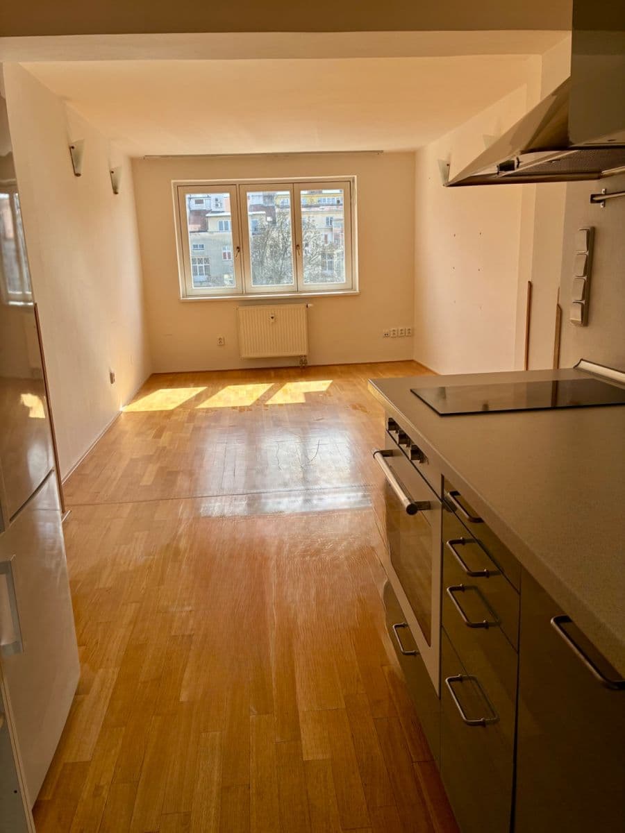 Pronájem bytu 2+kk 60 m², Českomalínská, Praha, Praha Pronájem bytu 2+kk 60 m², Českomalínská, Praha, Praha