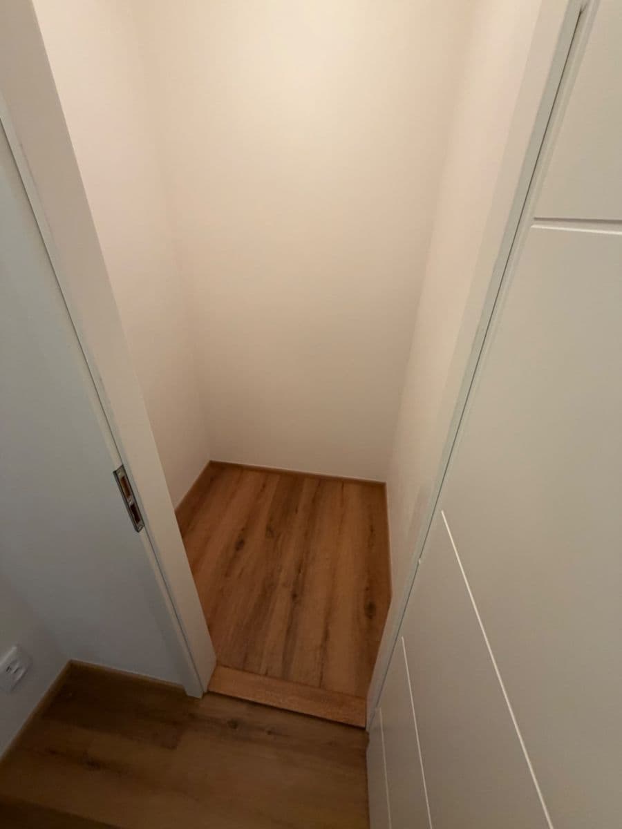 Pronájem bytu 3+kk 59 m², V Dolině, Praha, Praha Pronájem bytu 3+kk 59 m², V Dolině, Praha, Praha