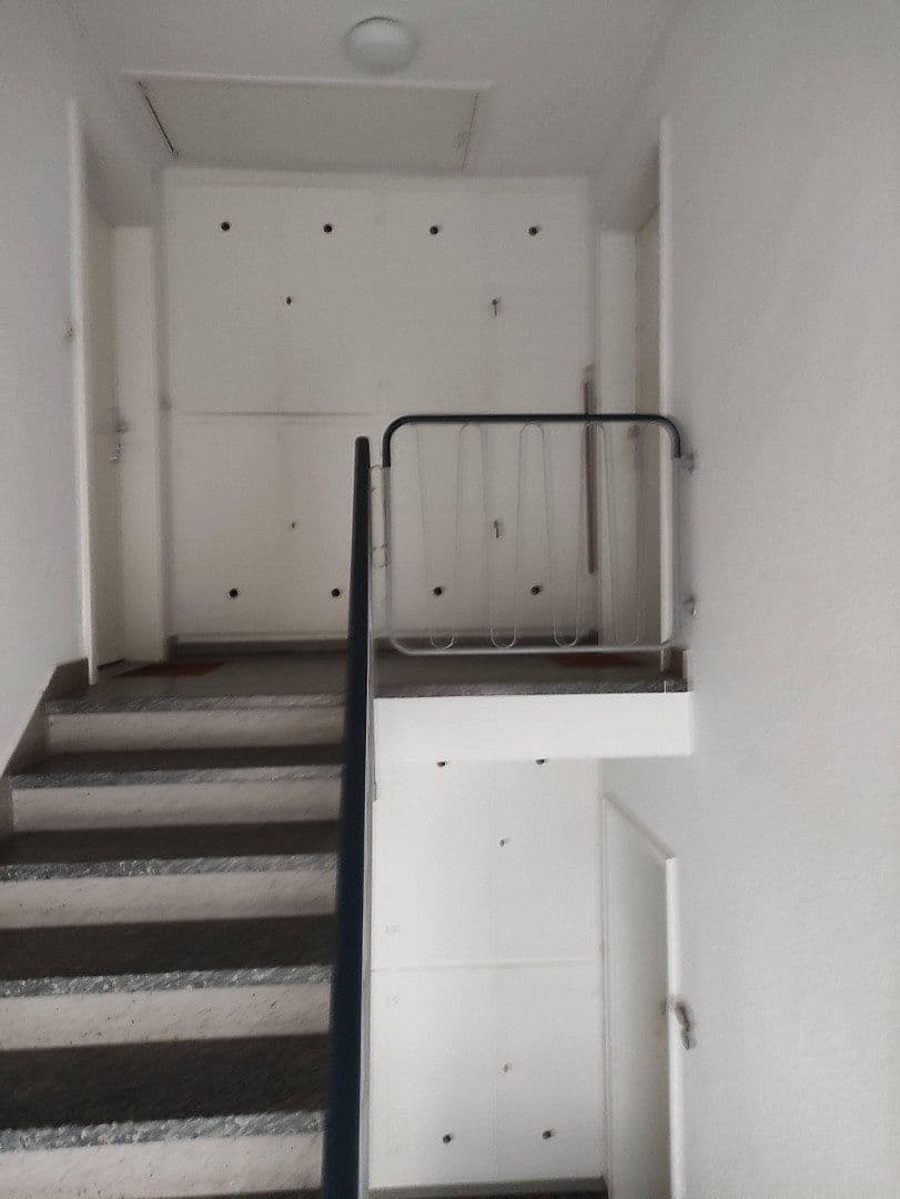 Pronájem bytu 3+1 83 m², Drostestr. 33, Stuttgart Weilimdorf, Bádensko-Württembersko Pronájem bytu 3+1 83 m², Drostestr. 33, Stuttgart Weilimdorf, Bádensko-Württembersko