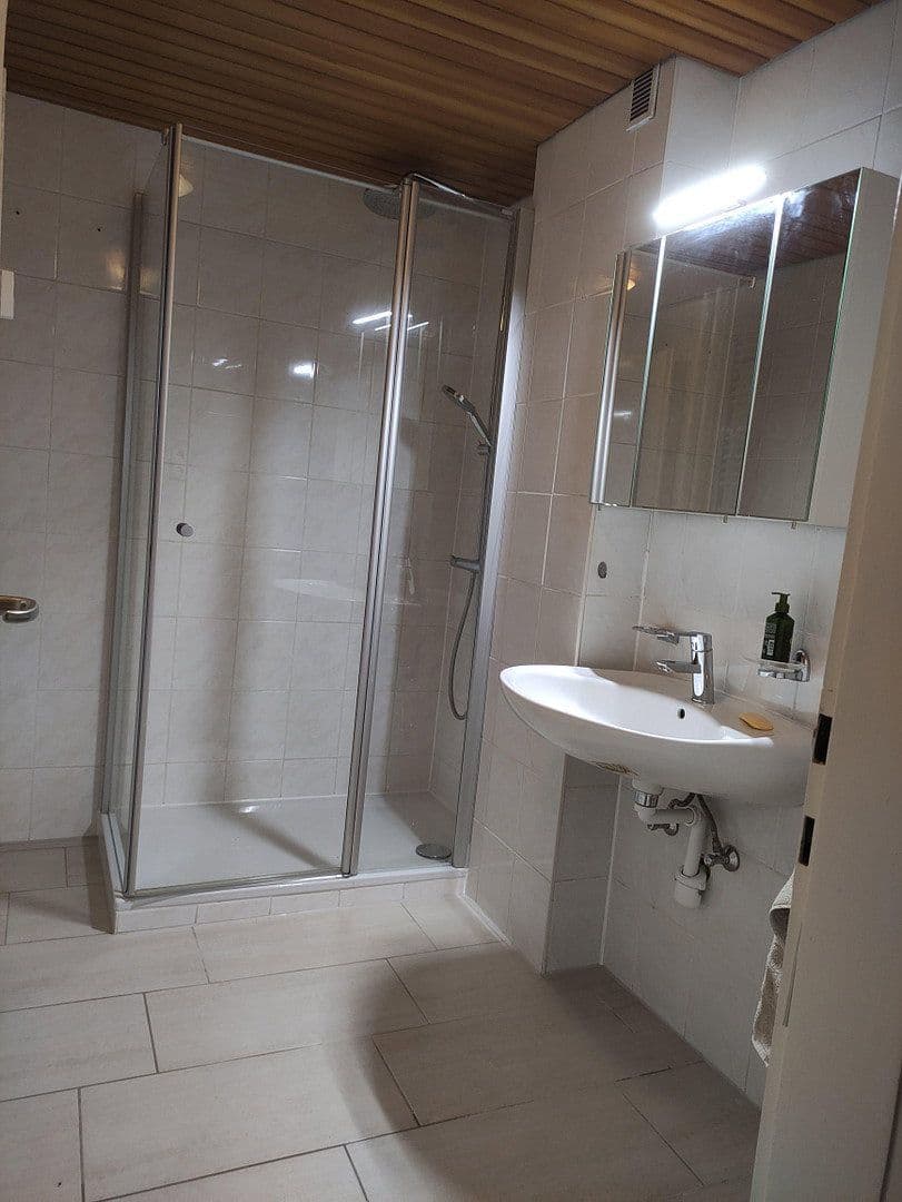 Pronájem bytu 3+1 83 m², Drostestr. 33, Stuttgart Weilimdorf, Bádensko-Württembersko Pronájem bytu 3+1 83 m², Drostestr. 33, Stuttgart Weilimdorf, Bádensko-Württembersko