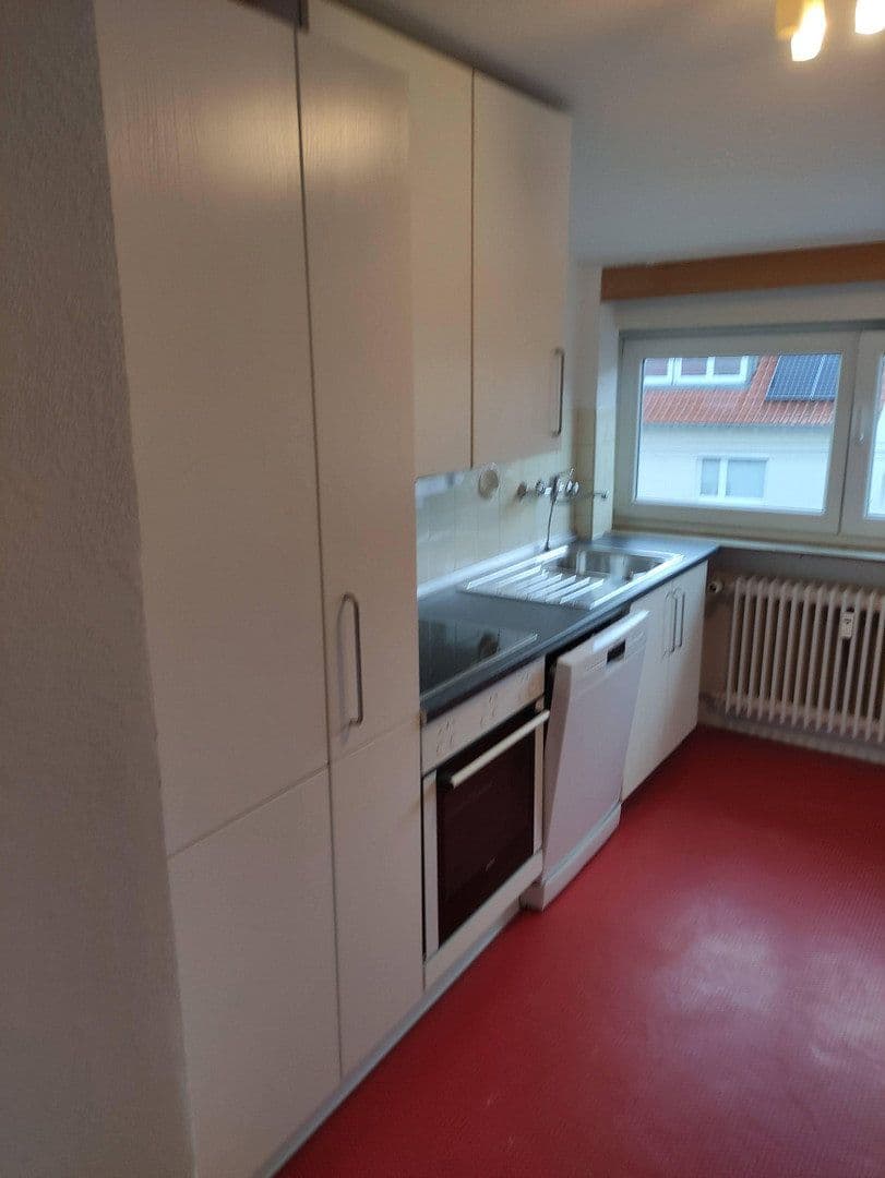 Pronájem bytu 3+1 83 m², Drostestr. 33, Stuttgart Weilimdorf, Bádensko-Württembersko Pronájem bytu 3+1 83 m², Drostestr. 33, Stuttgart Weilimdorf, Bádensko-Württembersko