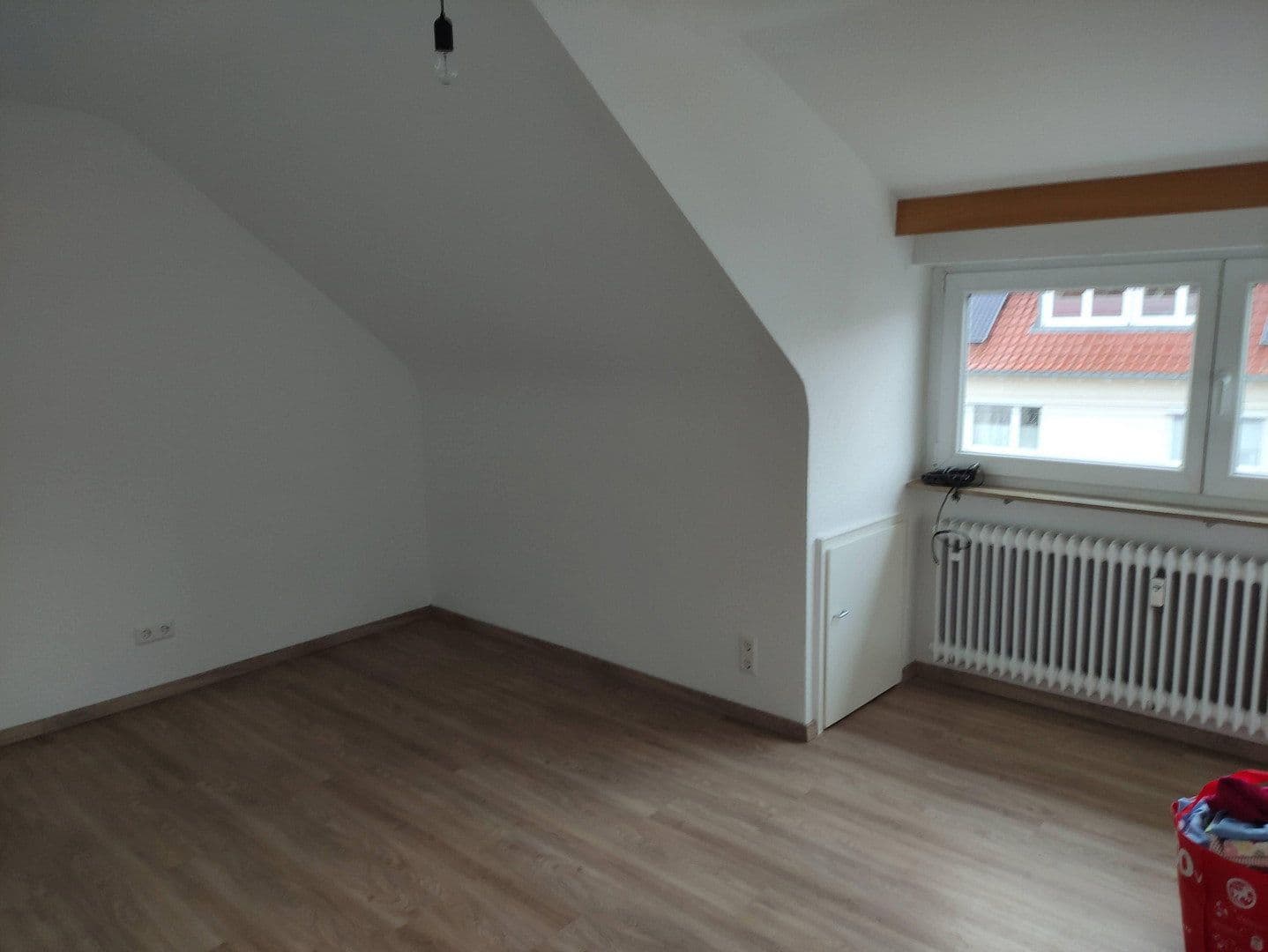 Pronájem bytu 3+1 83 m², Drostestr. 33, Stuttgart Weilimdorf, Bádensko-Württembersko Pronájem bytu 3+1 83 m², Drostestr. 33, Stuttgart Weilimdorf, Bádensko-Württembersko