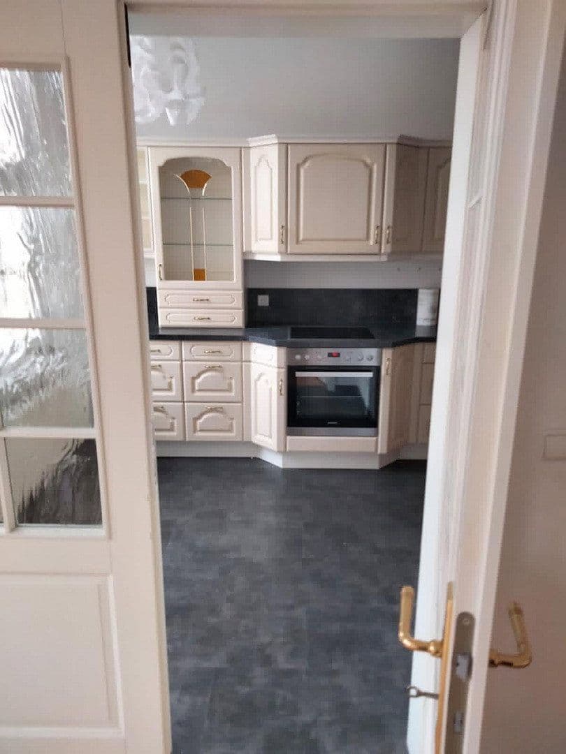 Pronájem bytu 2+1 82 m², Gohliser Str. 19, Leipzig, Sasko Pronájem bytu 2+1 82 m², Gohliser Str. 19, Leipzig, Sasko