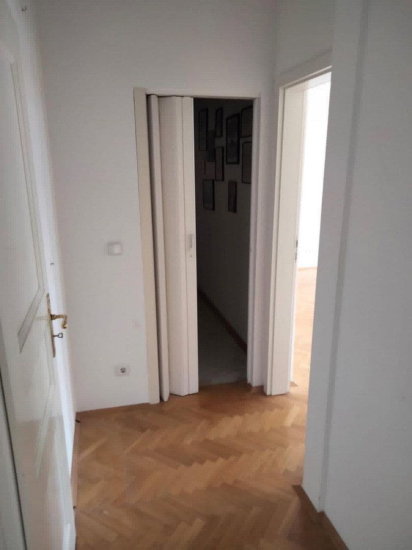 Pronájem bytu 2+1 82 m², Gohliser Str. 19, Leipzig, Sasko Pronájem bytu 2+1 82 m², Gohliser Str. 19, Leipzig, Sasko