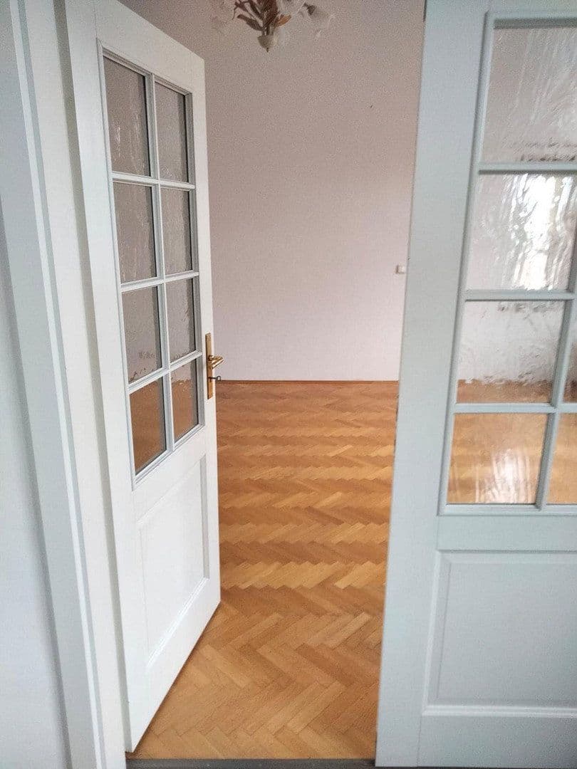 Pronájem bytu 2+1 82 m², Gohliser Str. 19, Leipzig, Sasko Pronájem bytu 2+1 82 m², Gohliser Str. 19, Leipzig, Sasko