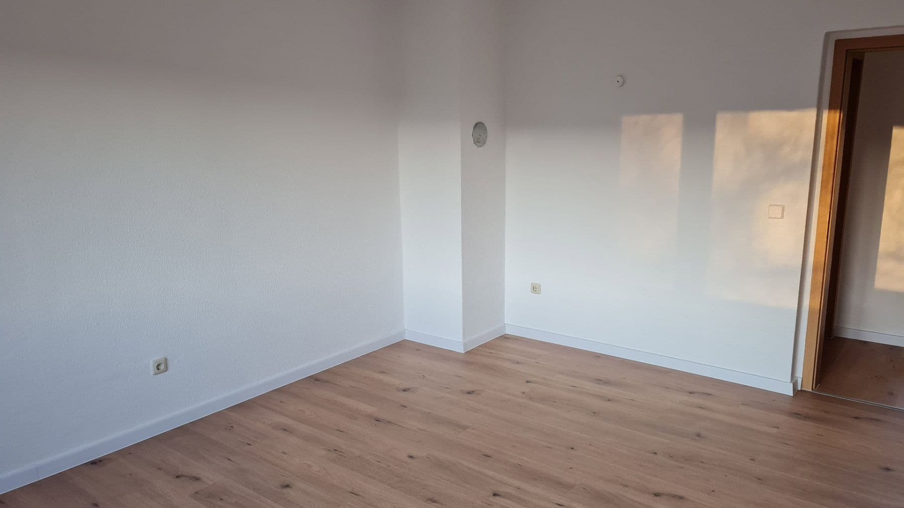 Pronájem bytu 3+1 57 m², Talstraße 34, Weischlitz, Sasko Pronájem bytu 3+1 57 m², Talstraße 34, Weischlitz, Sasko