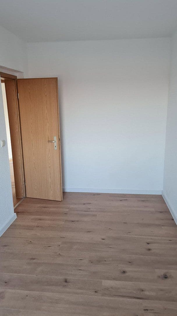 Pronájem bytu 3+1 57 m², Talstraße 34, Weischlitz, Sasko Pronájem bytu 3+1 57 m², Talstraße 34, Weischlitz, Sasko