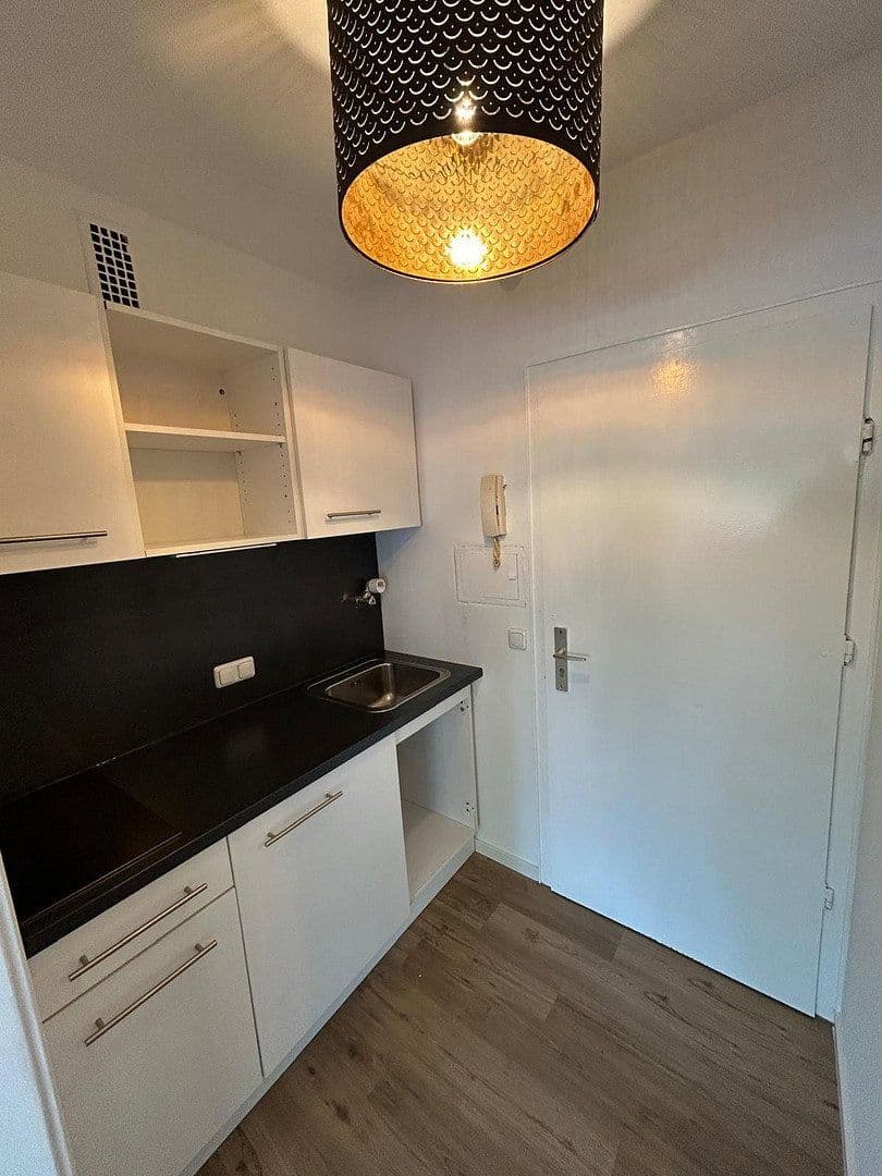 Pronájem bytu 1+1 30 m², Langer Weg 3, Eschborn, Hessen Pronájem bytu 1+1 30 m², Langer Weg 3, Eschborn, Hessen