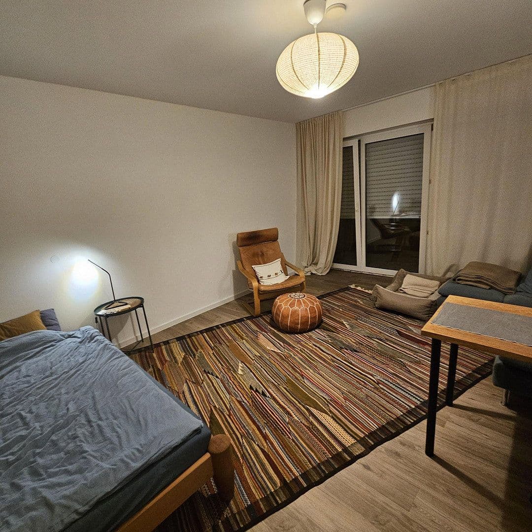 Pronájem bytu 1+1 30 m², Langer Weg 3, Eschborn, Hessen Pronájem bytu 1+1 30 m², Langer Weg 3, Eschborn, Hessen