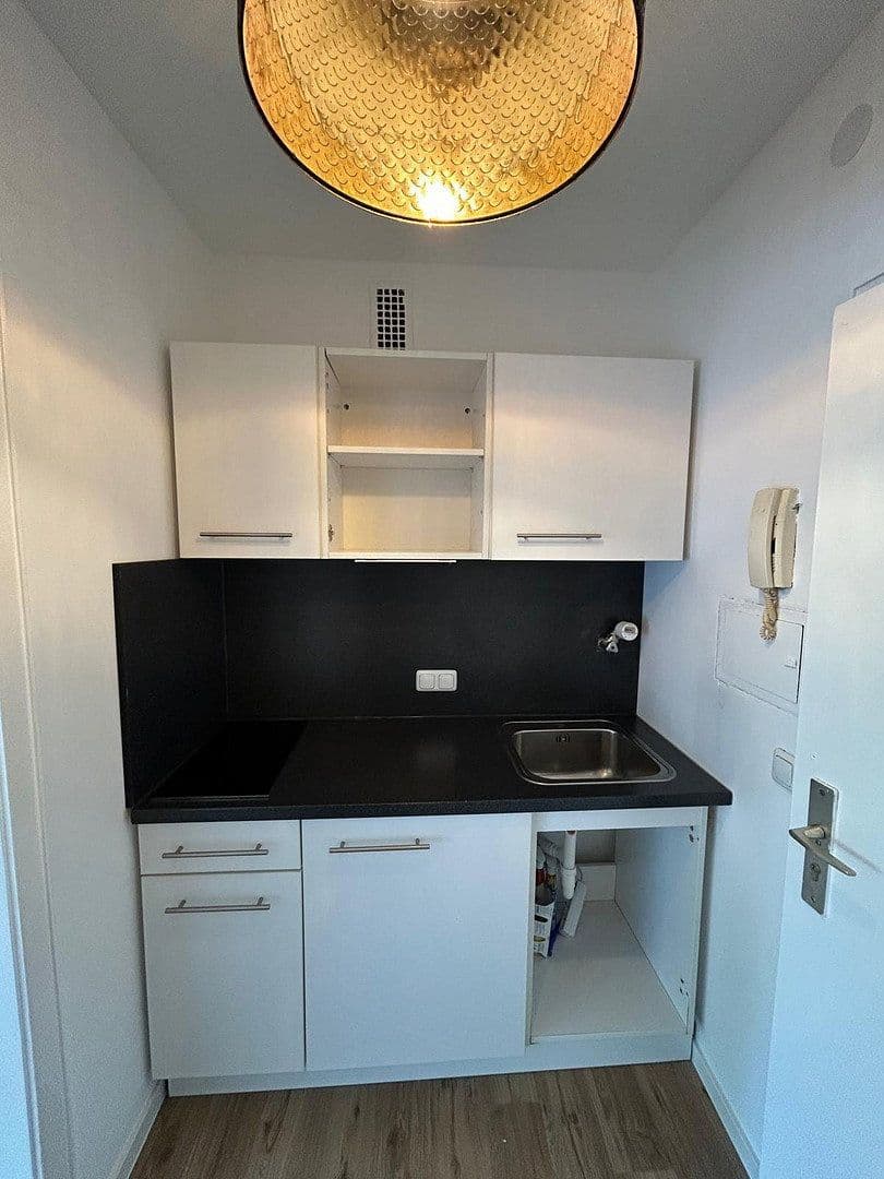 Pronájem bytu 1+1 30 m², Langer Weg 3, Eschborn, Hessen Pronájem bytu 1+1 30 m², Langer Weg 3, Eschborn, Hessen