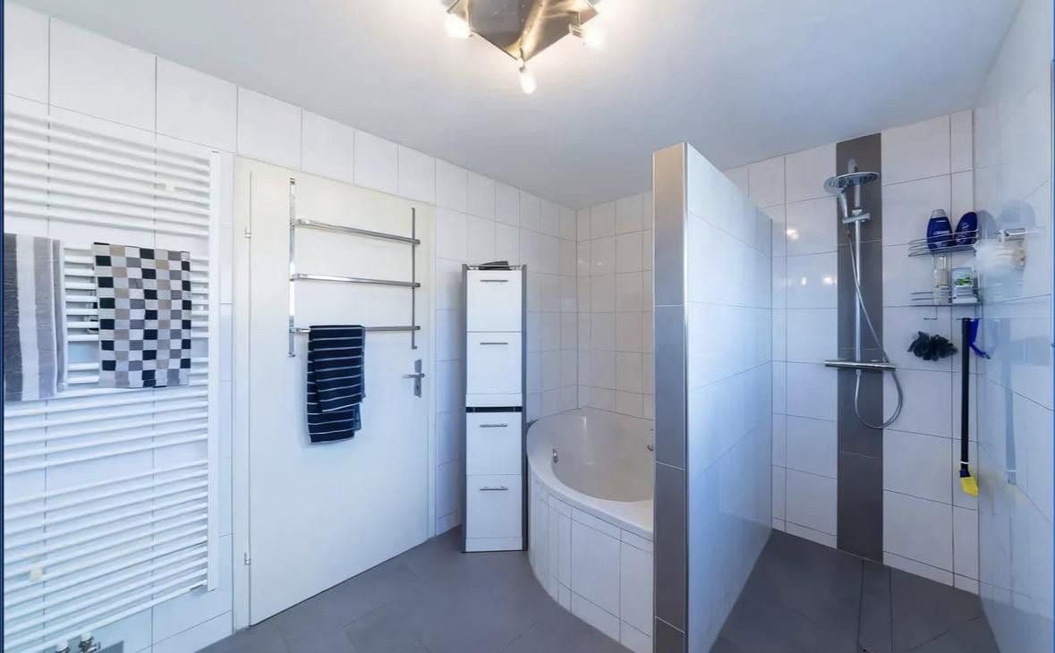 Prodej domu 234 m², pozemek 525 m², Immendingen, Bádensko-Württembersko Prodej domu 234 m², pozemek 525 m², Immendingen, Bádensko-Württembersko