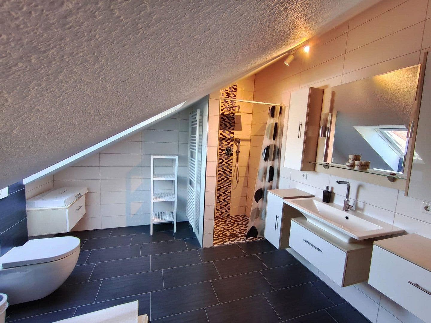 Prodej domu 250 m², pozemek 500 m², Versmold, Severní Porýní-Vestfálsko Prodej domu 250 m², pozemek 500 m², Versmold, Severní Porýní-Vestfálsko
