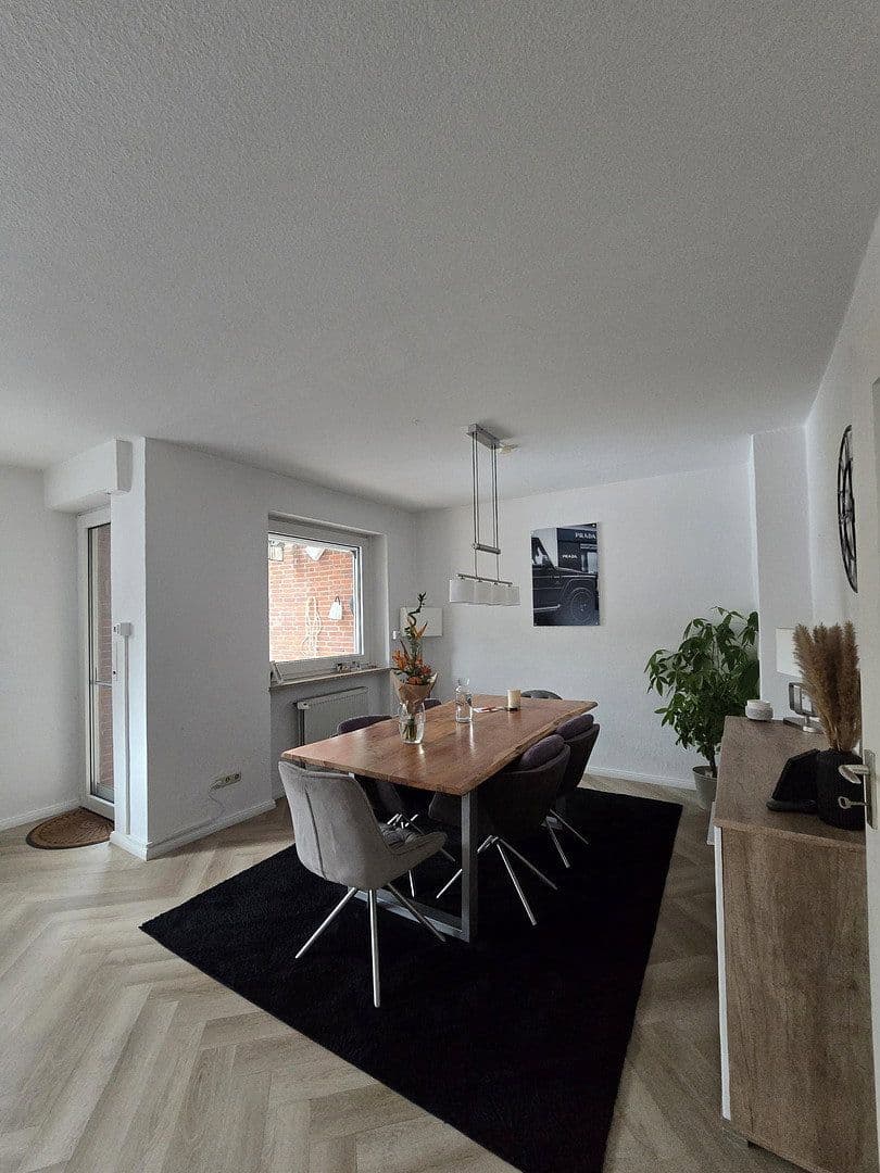 Prodej domu 108 m², pozemek 231 m², Hannover, Dolní Sasko Prodej domu 108 m², pozemek 231 m², Hannover, Dolní Sasko