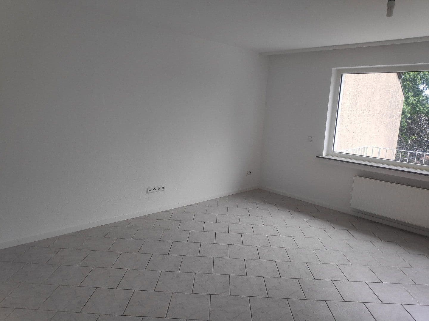 Pronájem bytu 3+1 82 m², Thüringer Str. 29a, Oberhausen, Severní Porýní-Vestfálsko Pronájem bytu 3+1 82 m², Thüringer Str. 29a, Oberhausen, Severní Porýní-Vestfálsko