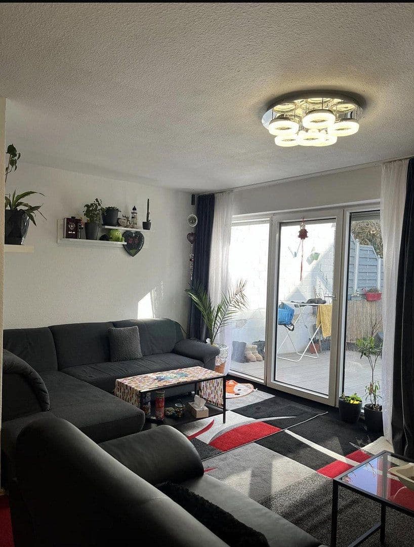 Prodej domu 155 m², pozemek 175 m², Drosselweg, Waldsolms, Hessen Prodej domu 155 m², pozemek 175 m², Drosselweg, Waldsolms, Hessen