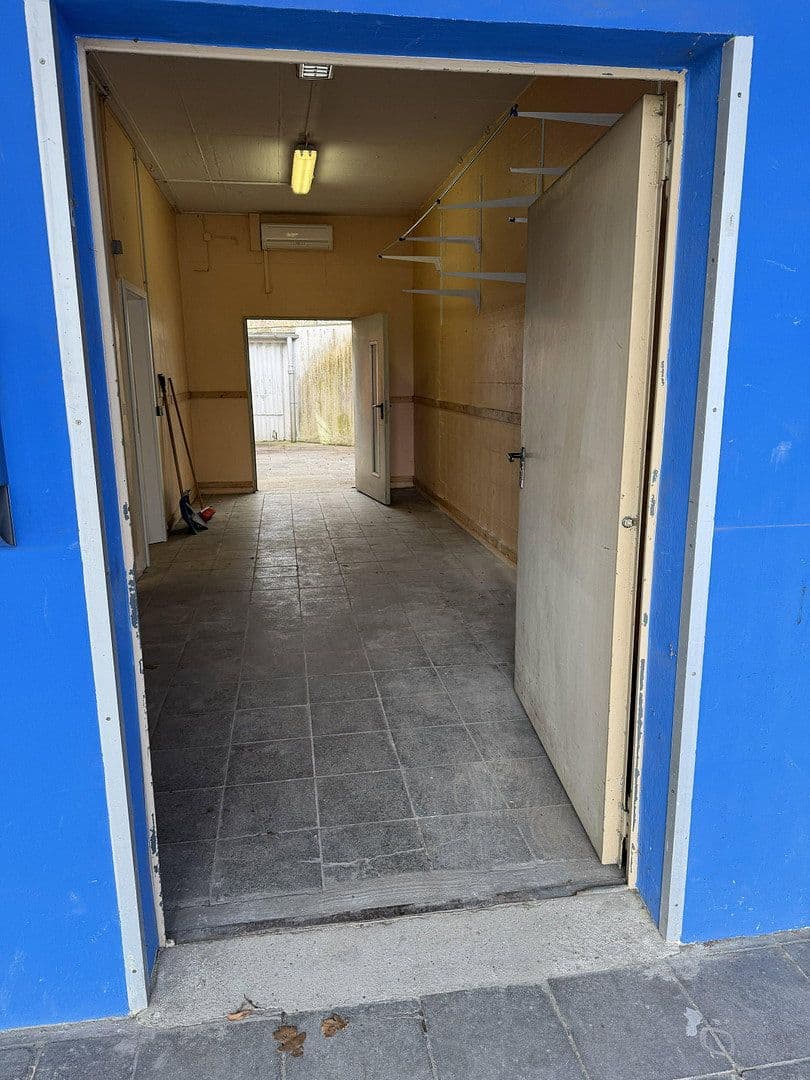 Pronájem kanceláře 172 m², Ziegelsteinstraße 30, Nürnberg, Bavorsko Pronájem kanceláře 172 m², Ziegelsteinstraße 30, Nürnberg, Bavorsko