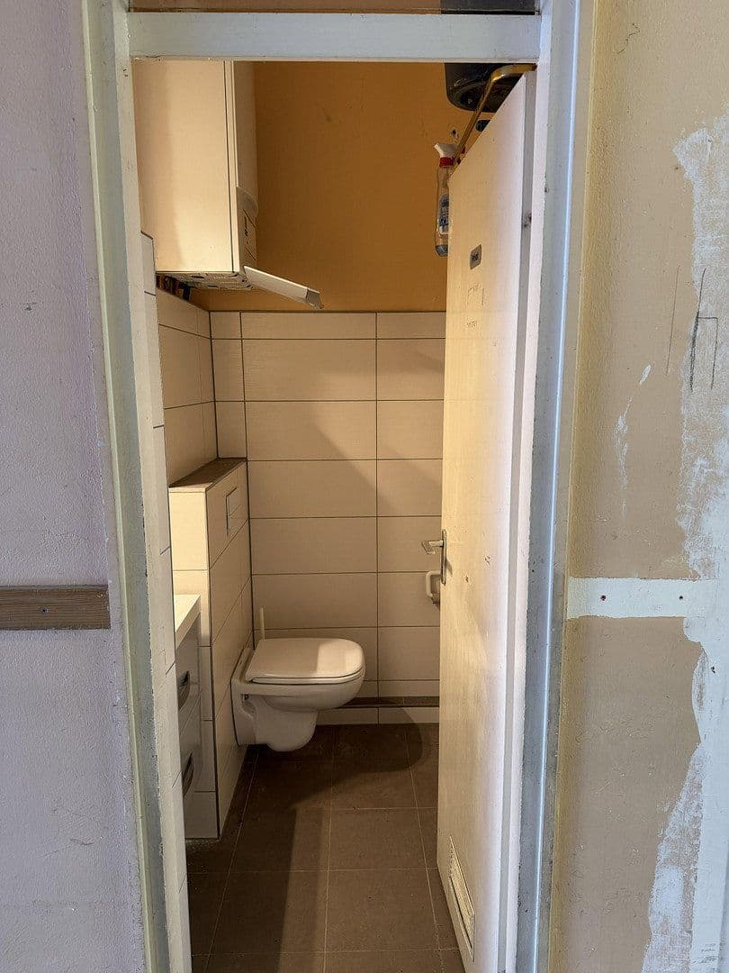 Pronájem kanceláře 172 m², Ziegelsteinstraße 30, Nürnberg, Bavorsko Pronájem kanceláře 172 m², Ziegelsteinstraße 30, Nürnberg, Bavorsko