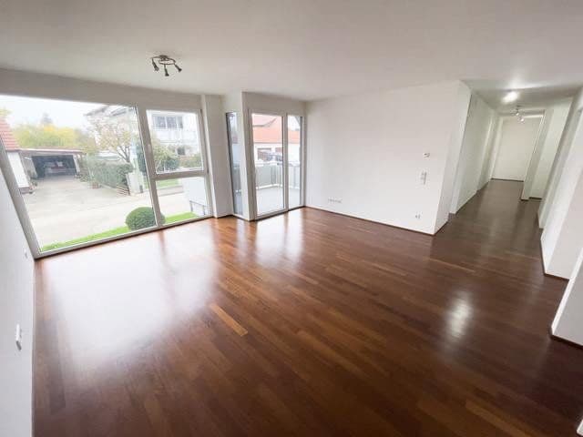 Prodej bytu 3+1 88 m², Pfaffenhofen an der Roth, Bavorsko Prodej bytu 3+1 88 m², Pfaffenhofen an der Roth, Bavorsko