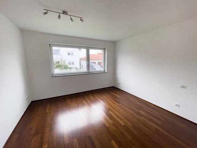 Prodej bytu 3+1 88 m², Pfaffenhofen an der Roth, Bavorsko Prodej bytu 3+1 88 m², Pfaffenhofen an der Roth, Bavorsko