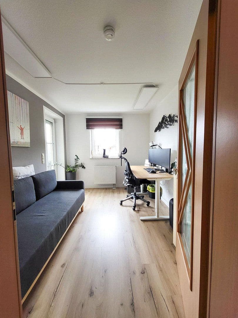 Prodej bytu 4+1 93 m², Schwarzenberg/Erzgebirge, Sasko Prodej bytu 4+1 93 m², Schwarzenberg/Erzgebirge, Sasko