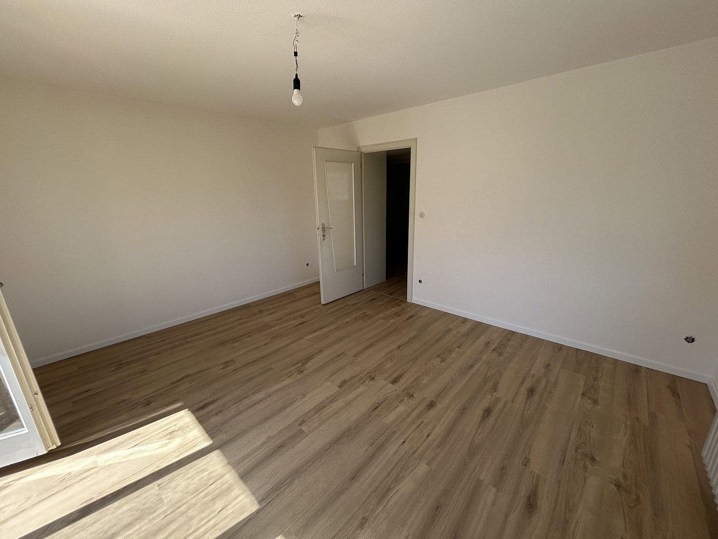 Pronájem bytu 4+1 100 m², Lärchenstr. 31, Birkenfeld, Bádensko-Württembersko Pronájem bytu 4+1 100 m², Lärchenstr. 31, Birkenfeld, Bádensko-Württembersko