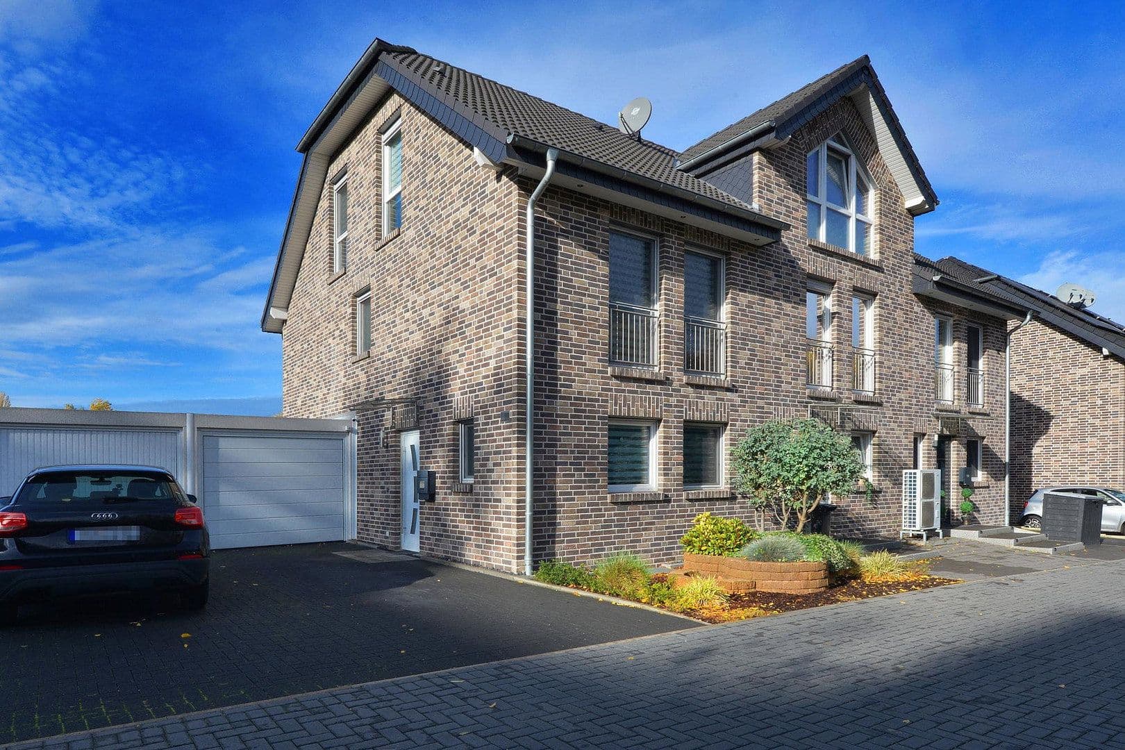 Prodej domu 119 m², pozemek 345 m², Günterstr. 56, Duisburg, Severní Porýní-Vestfálsko Prodej domu 119 m², pozemek 345 m², Günterstr. 56, Duisburg, Severní Porýní-Vestfálsko