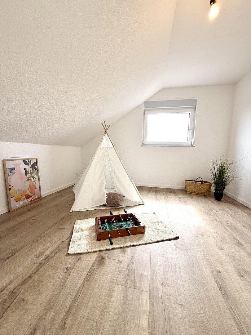 Prodej bytu 3+1 96 m², Bodenheim, Porýní-Falc Prodej bytu 3+1 96 m², Bodenheim, Porýní-Falc