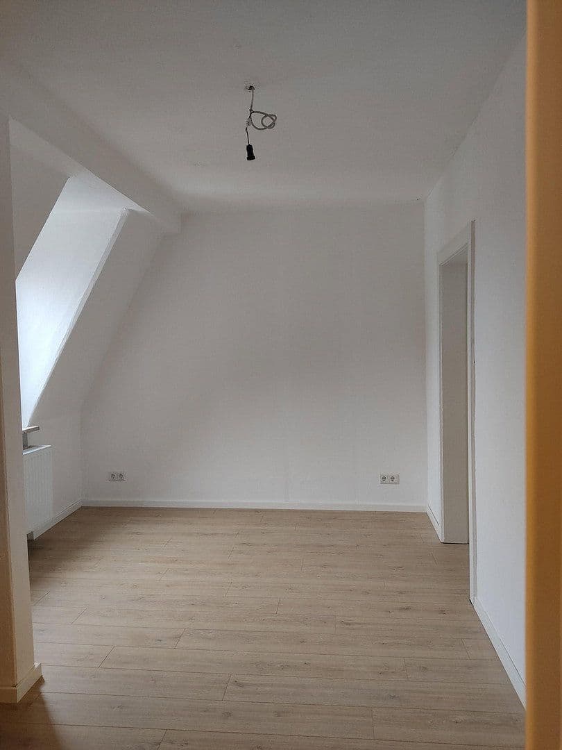 Pronájem bytu 5+1 114 m², Feuerbachstrasse, Ansbach, Bavorsko Pronájem bytu 5+1 114 m², Feuerbachstrasse, Ansbach, Bavorsko