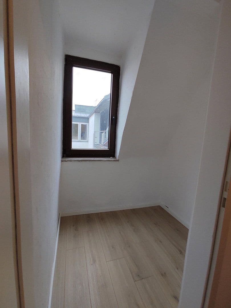 Pronájem bytu 5+1 114 m², Feuerbachstrasse, Ansbach, Bavorsko Pronájem bytu 5+1 114 m², Feuerbachstrasse, Ansbach, Bavorsko