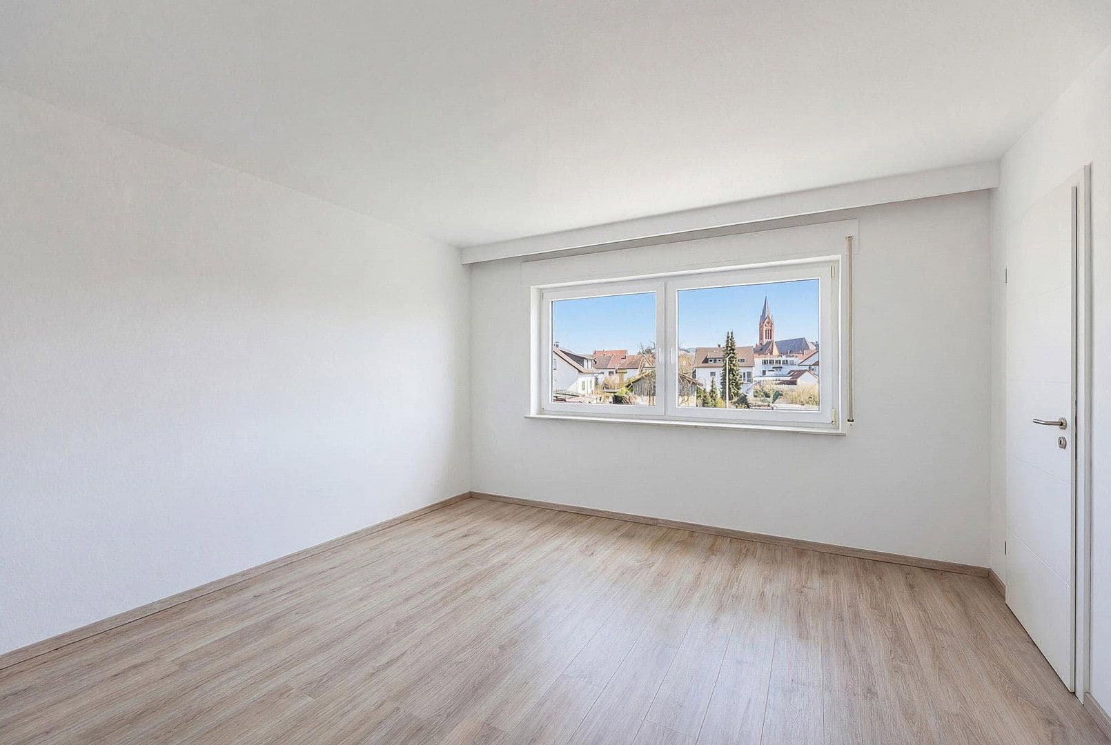 Pronájem bytu 4+kk 109 m², Plankstadt, Bádensko-Württembersko Pronájem bytu 4+kk 109 m², Plankstadt, Bádensko-Württembersko