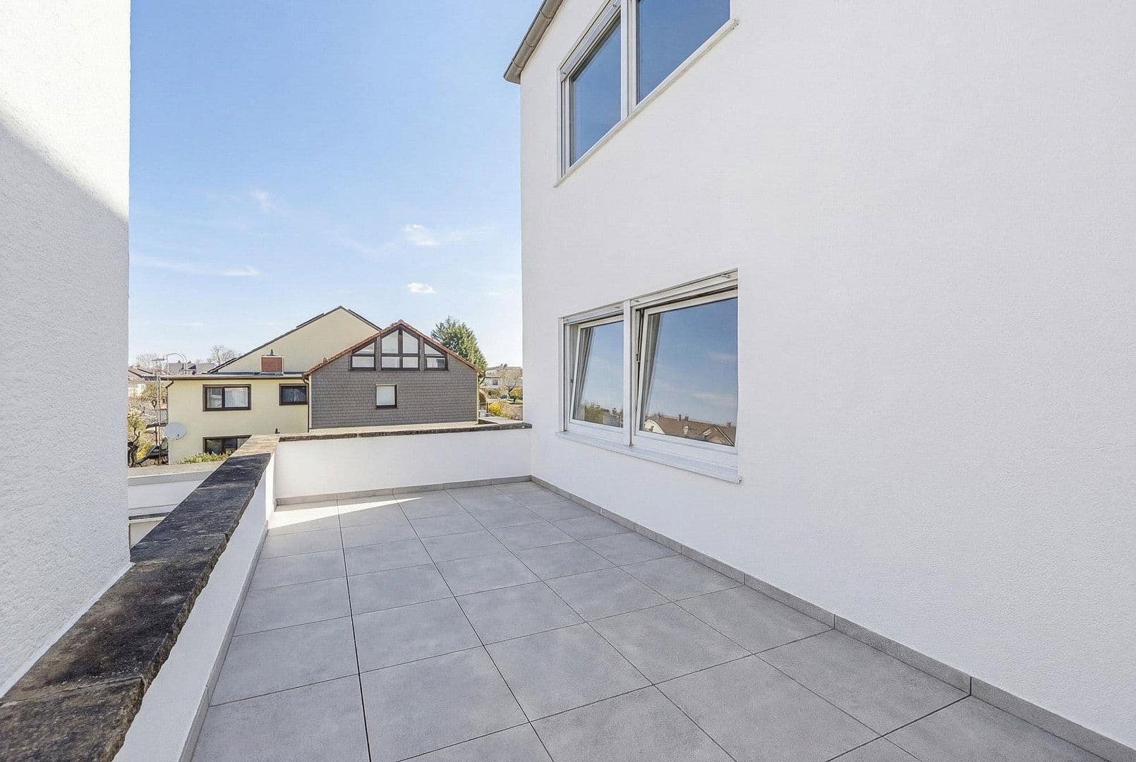 Pronájem bytu 4+kk 109 m², Plankstadt, Bádensko-Württembersko Pronájem bytu 4+kk 109 m², Plankstadt, Bádensko-Württembersko