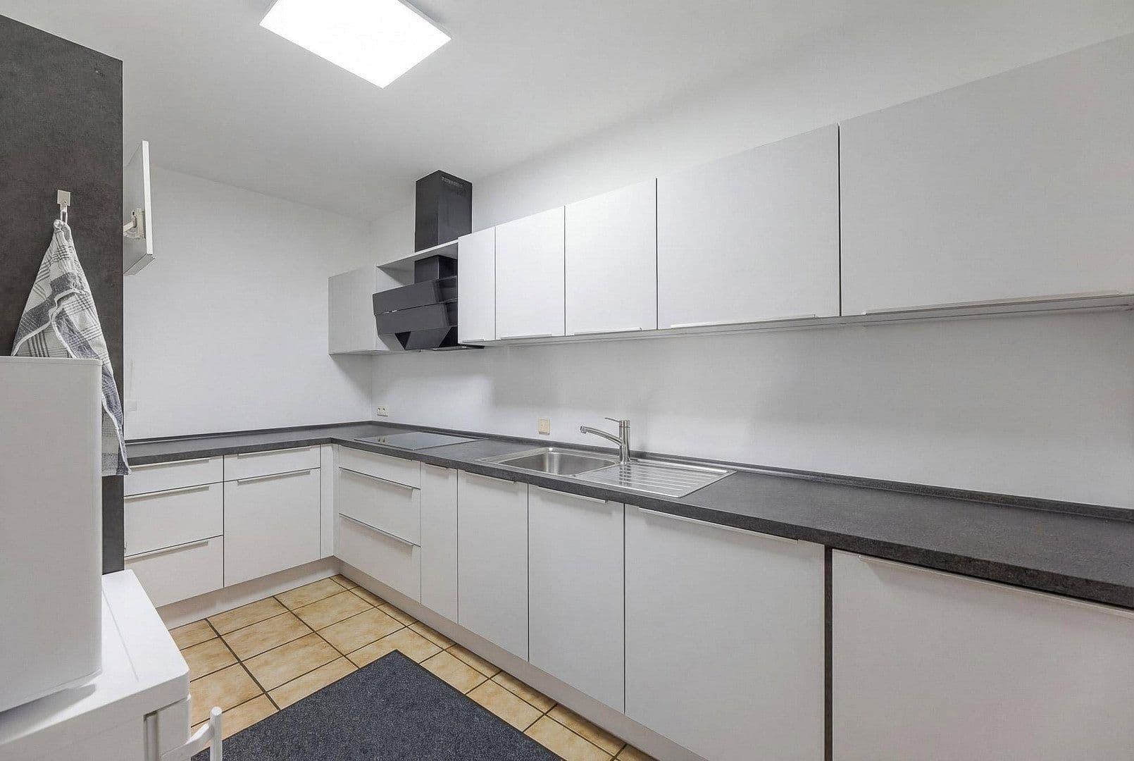 Pronájem bytu 4+kk 109 m², Plankstadt, Bádensko-Württembersko Pronájem bytu 4+kk 109 m², Plankstadt, Bádensko-Württembersko