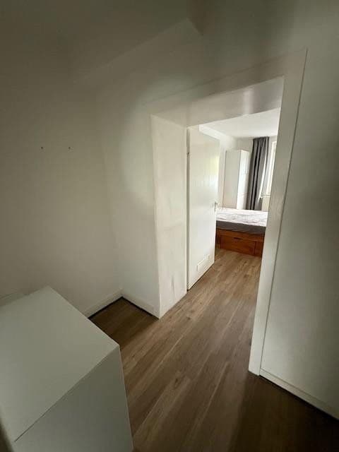 Pronájem bytu 1+1 32 m², Burghofstr. 52, Düsseldorf, Severní Porýní-Vestfálsko Pronájem bytu 1+1 32 m², Burghofstr. 52, Düsseldorf, Severní Porýní-Vestfálsko