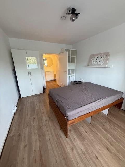 Pronájem bytu 1+1 32 m², Burghofstr. 52, Düsseldorf, Severní Porýní-Vestfálsko Pronájem bytu 1+1 32 m², Burghofstr. 52, Düsseldorf, Severní Porýní-Vestfálsko