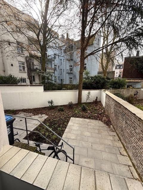 Pronájem bytu 1+1 32 m², Burghofstr. 52, Düsseldorf, Severní Porýní-Vestfálsko Pronájem bytu 1+1 32 m², Burghofstr. 52, Düsseldorf, Severní Porýní-Vestfálsko