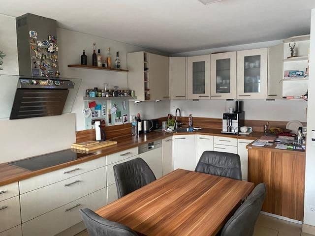 Pronájem bytu 5+1 180 m², Wernau (Neckar), Bádensko-Württembersko Pronájem bytu 5+1 180 m², Wernau (Neckar), Bádensko-Württembersko