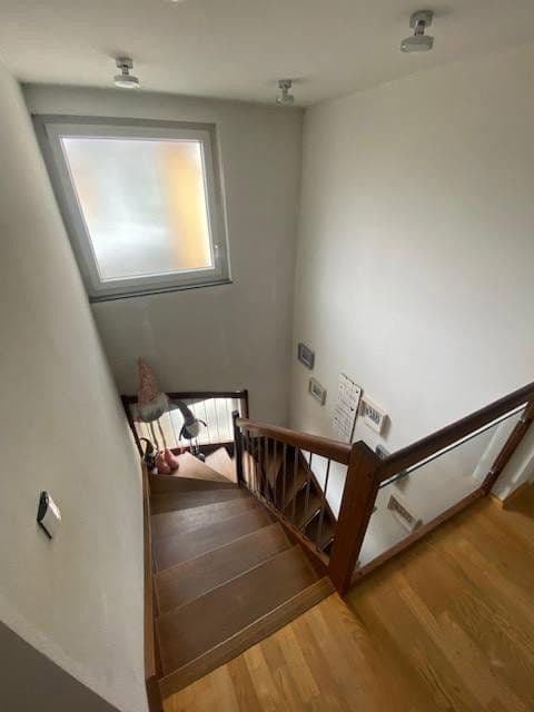 Pronájem bytu 5+1 180 m², Wernau (Neckar), Bádensko-Württembersko Pronájem bytu 5+1 180 m², Wernau (Neckar), Bádensko-Württembersko