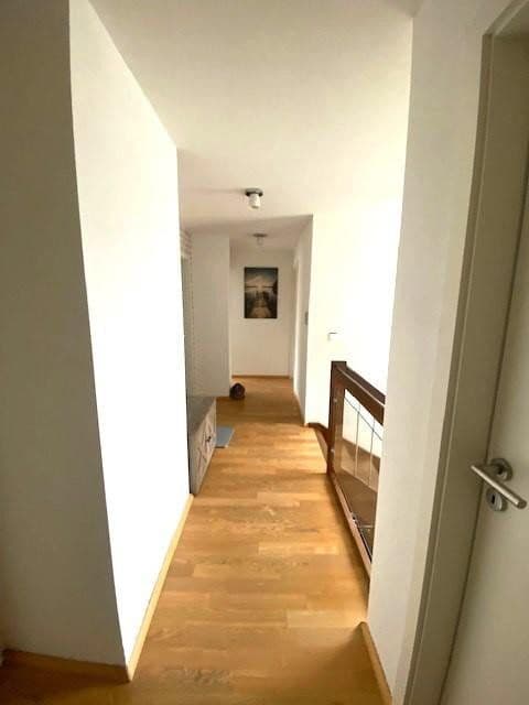 Pronájem bytu 5+1 180 m², Wernau (Neckar), Bádensko-Württembersko Pronájem bytu 5+1 180 m², Wernau (Neckar), Bádensko-Württembersko