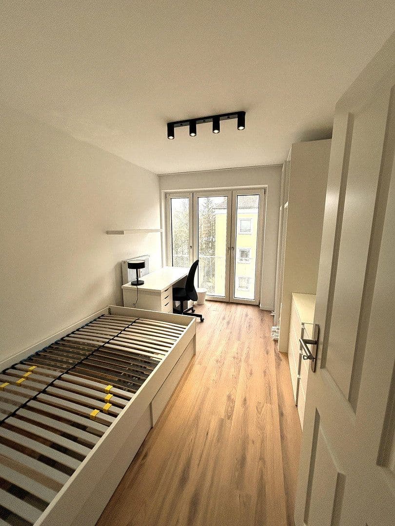 Pronájem bytu 3+1 62 m², Lüneburger Strasse 2a, München, Bavorsko Pronájem bytu 3+1 62 m², Lüneburger Strasse 2a, München, Bavorsko