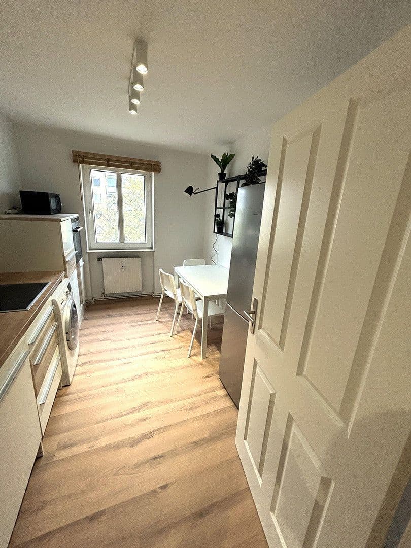 Pronájem bytu 3+1 62 m², Lüneburger Strasse 2a, München, Bavorsko Pronájem bytu 3+1 62 m², Lüneburger Strasse 2a, München, Bavorsko