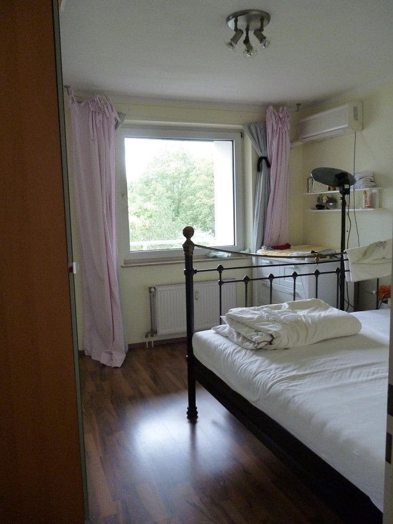 Pronájem bytu 2+1 67 m², An der Elisabethkirche 46, Bonn, Severní Porýní-Vestfálsko Pronájem bytu 2+1 67 m², An der Elisabethkirche 46, Bonn, Severní Porýní-Vestfálsko