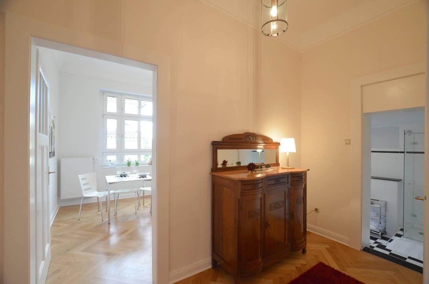 Pronájem bytu 3+1 85 m², Hauptstr. 561, Königswinter, Severní Porýní-Vestfálsko Pronájem bytu 3+1 85 m², Hauptstr. 561, Königswinter, Severní Porýní-Vestfálsko