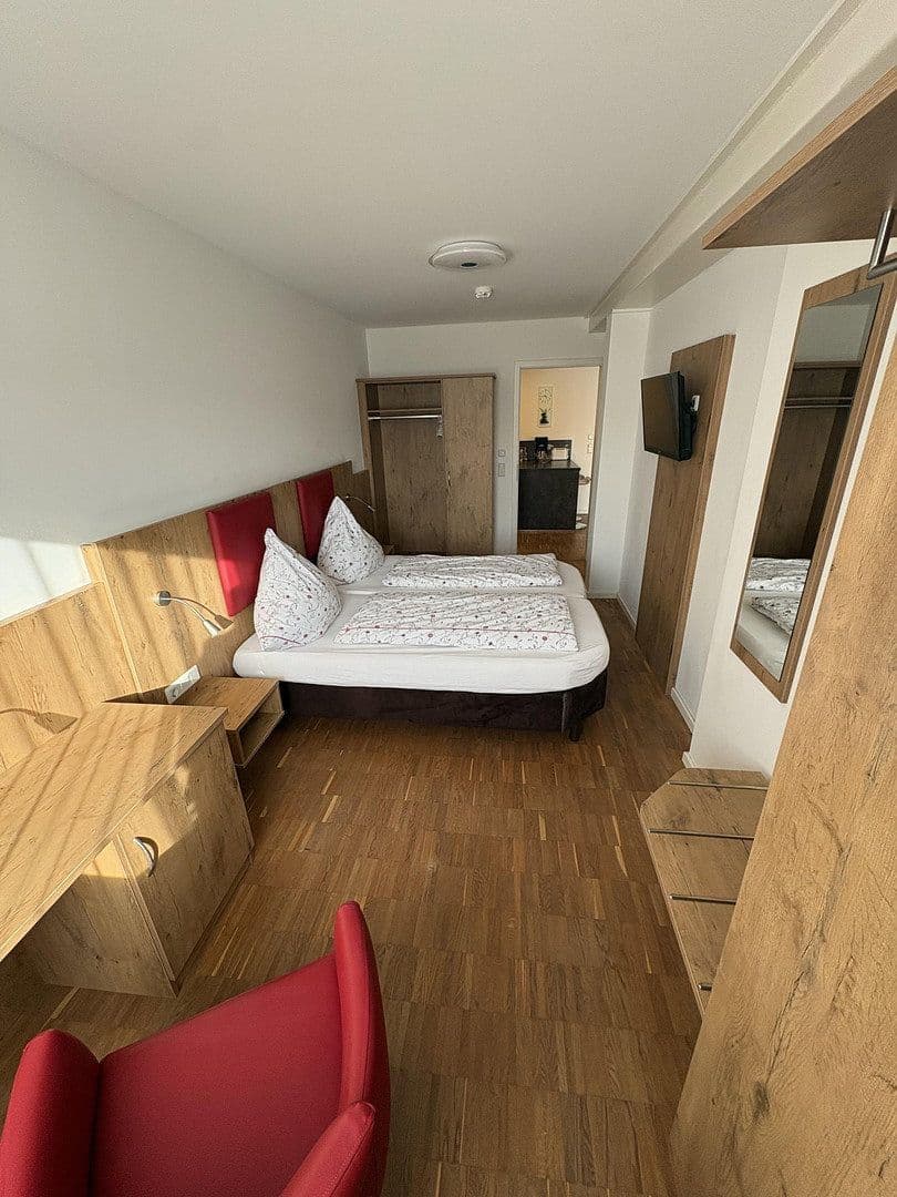 Pronájem bytu 2+1 56 m², Hanfelder Straße 7a, Gauting OT-Oberbrunn, Bavorsko Pronájem bytu 2+1 56 m², Hanfelder Straße 7a, Gauting OT-Oberbrunn, Bavorsko