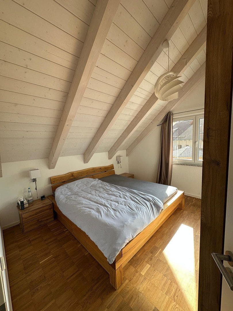 Pronájem bytu 4+1 116 m², Hanfelder Str. 7a, Oberbrunn, Bavorsko Pronájem bytu 4+1 116 m², Hanfelder Str. 7a, Oberbrunn, Bavorsko