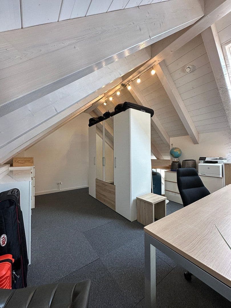 Pronájem bytu 4+1 116 m², Hanfelder Str. 7a, Oberbrunn, Bavorsko Pronájem bytu 4+1 116 m², Hanfelder Str. 7a, Oberbrunn, Bavorsko